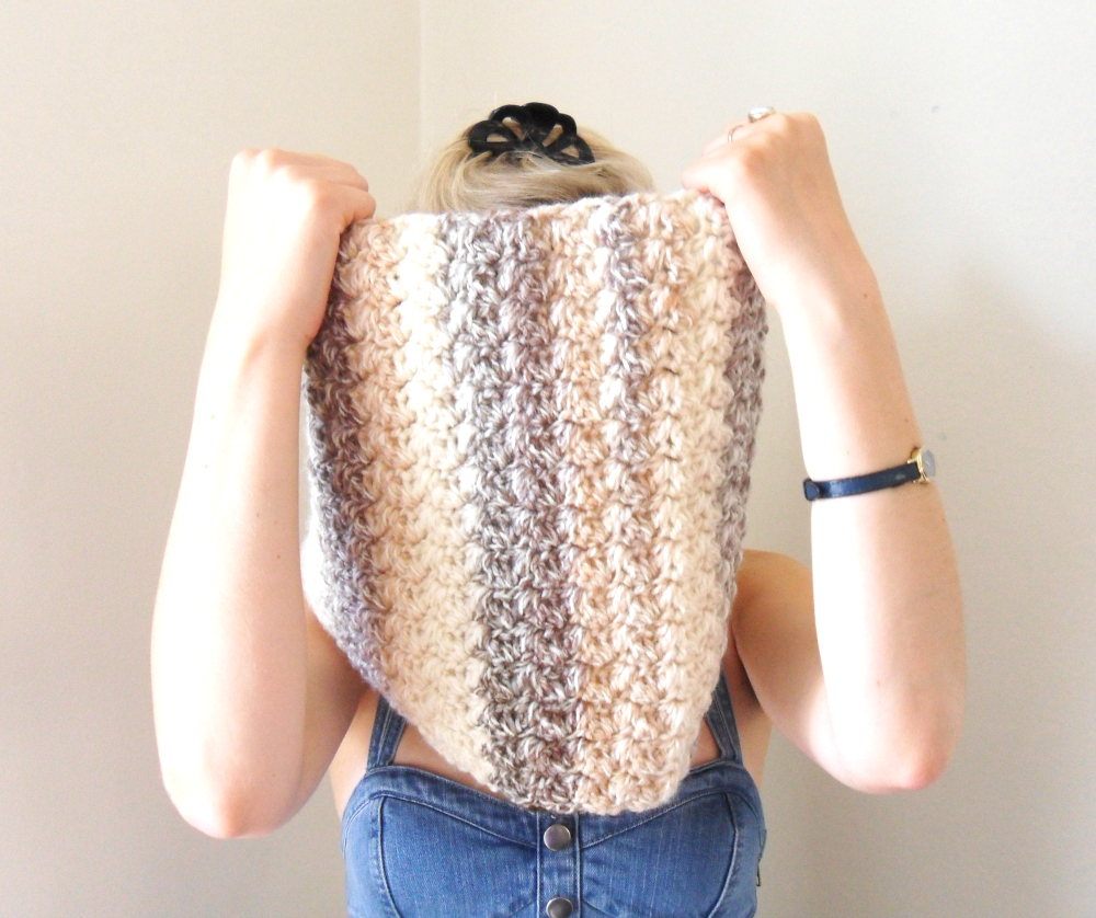 Crochet Winter Cowl Beige Stripy Chunky Yarn Infinity ...